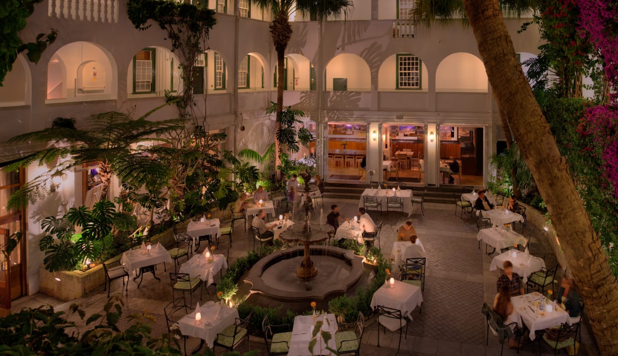 Gastro Hotel Winchester Mansions