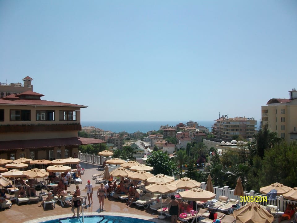 Über dem Pool Hotel Club Paradiso