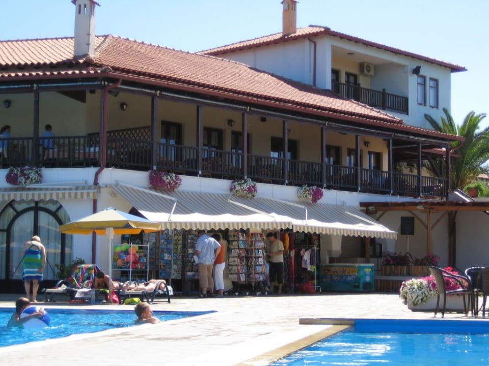 Laden/Market Blue Dolphin Resort Hotel