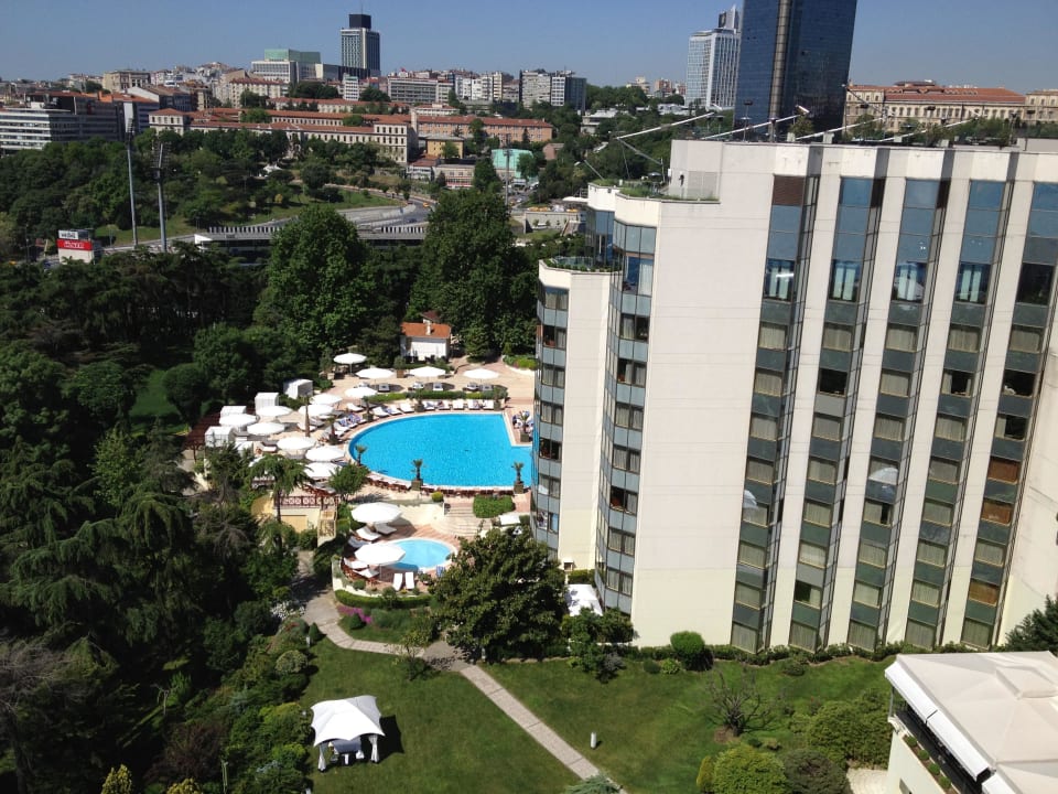 Außenpool Hotel Swissôtel The Bosphorus