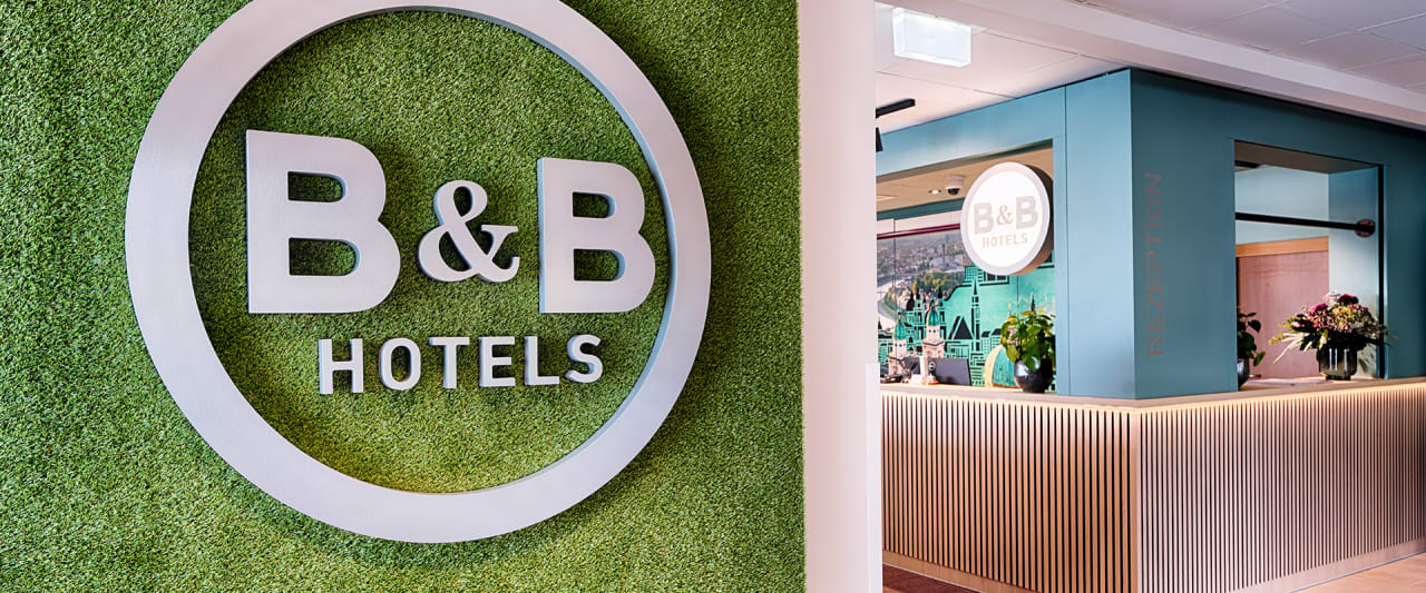 Lobby B&B Hotel Salzburg-Nord