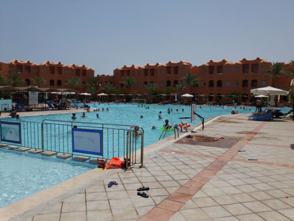 Großer Pool Jaz Makadi Oasis Resort