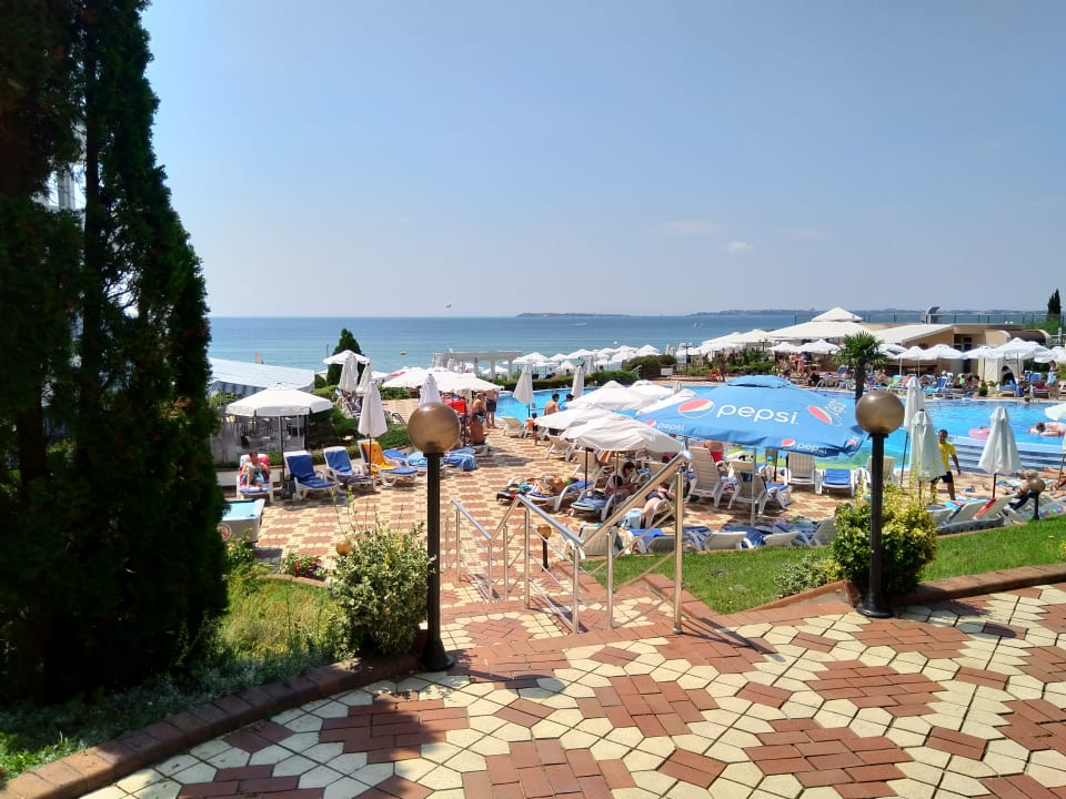 Gartenanlage Hotel Sineva Beach