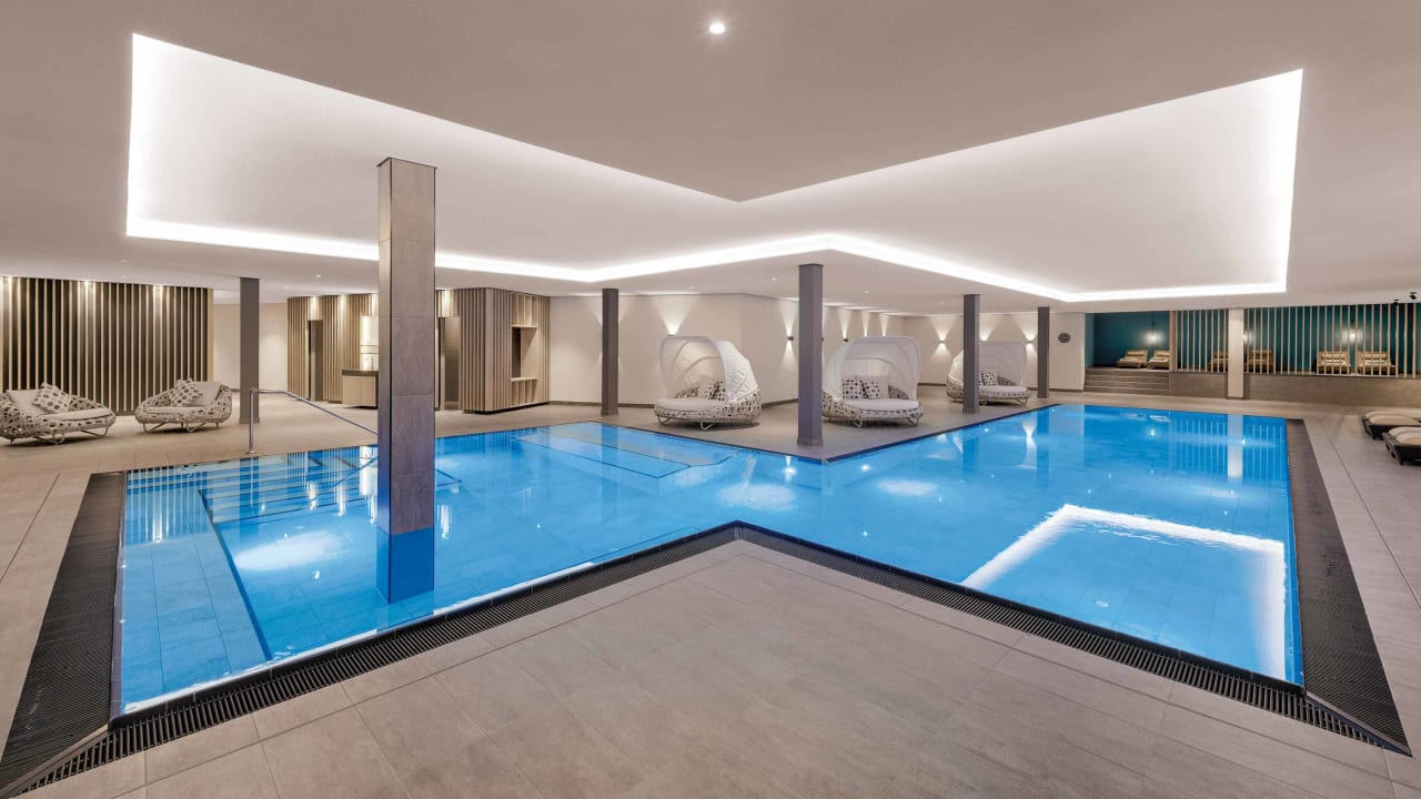 Pool Hotel Traube am See