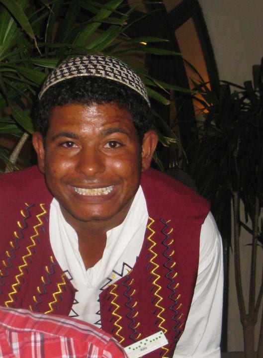 Weltbester Kellner Atito Jaz Dar EL Madina