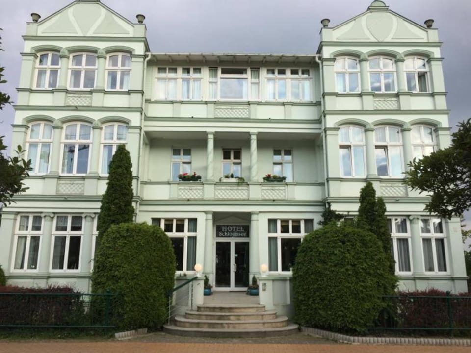 Von vorne Hotel Schloonsee