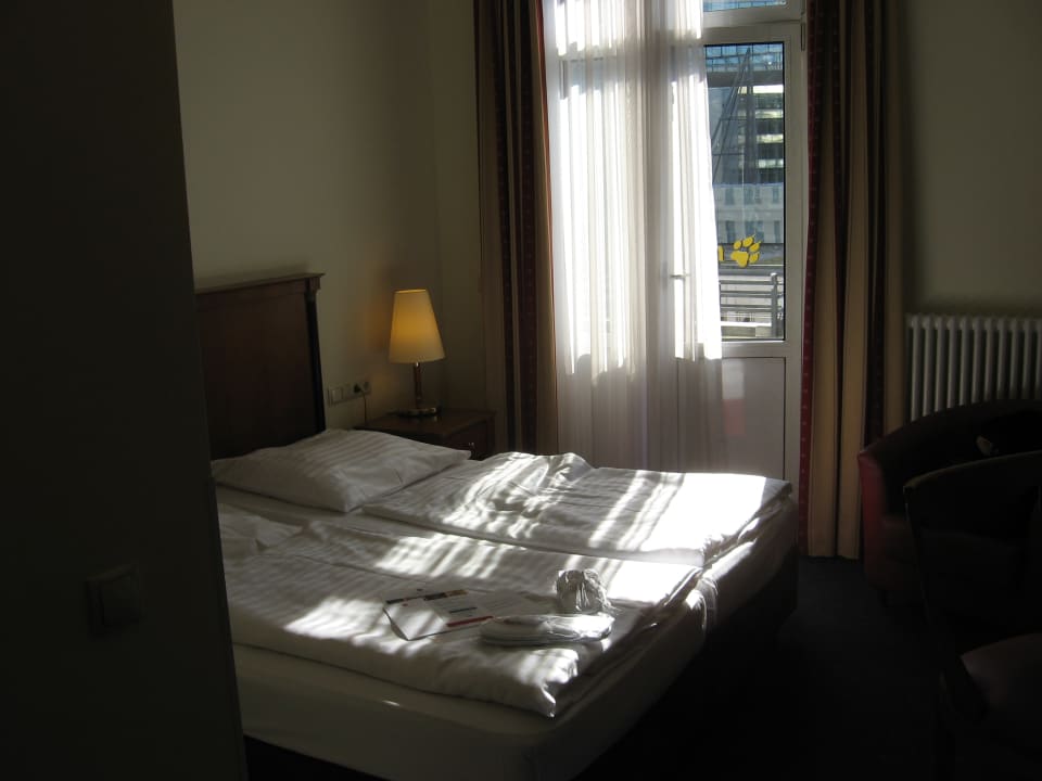 Zimmer acom Hotel Berlin Kurfürstendamm