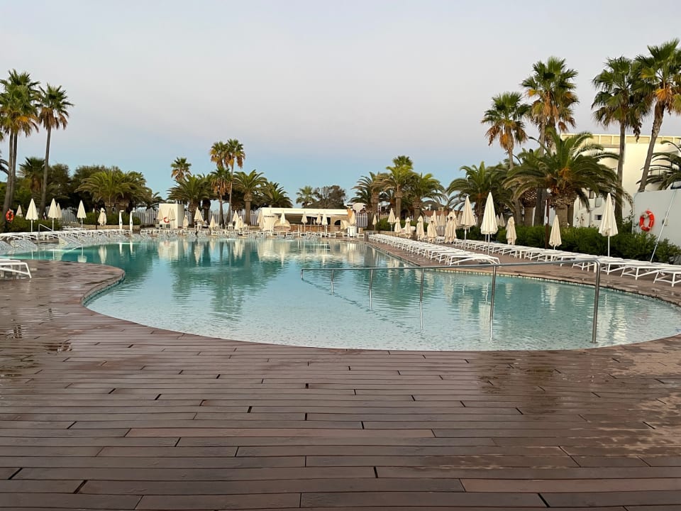 Pool Grand Palladium White Island Resort & Spa