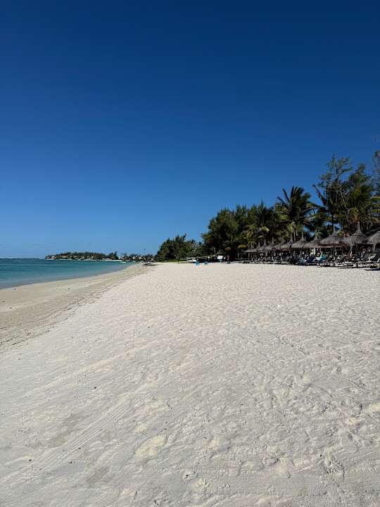 Strand Crystals Beach Resort Belle Mare, a member of Radisson Individuals