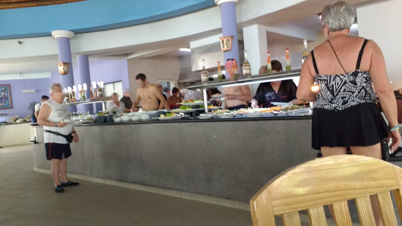 Mahlzeit 4. Iberostar Waves Costa Dorada