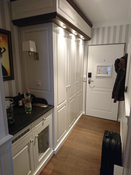 Flur im Doppelzimmer Belle Epoque mit Balkon  Europa Hotel Kühlungsborn