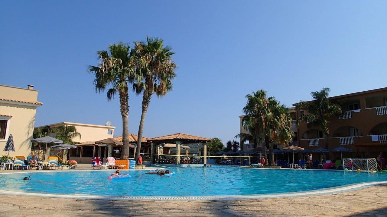 Basen Hotel Zante Village