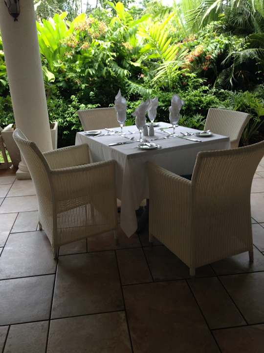 Restaurant Oasis at Sunset