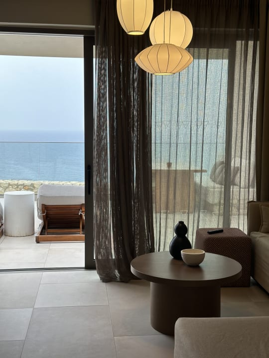 Zimmer The Royal Senses Resort, Curio Collection by Hilton