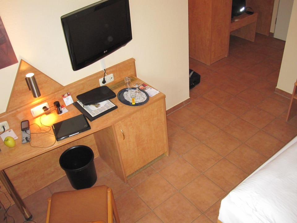 Schreibtisch, Minibar CityClass Hotel am Heumarkt