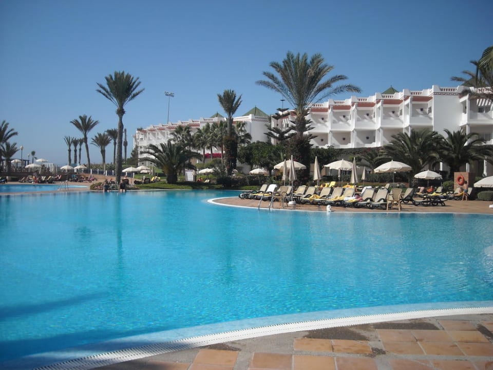 Piscine de l'hotel Iberostar Waves Founty Beach