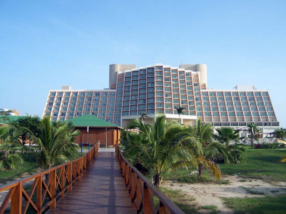 Blick auf das Hotel von Strandrichtung aus Blau varadero - Adults only