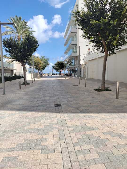 Strand Sabina Hotel & Suites