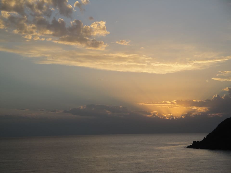 Sonnenuntergang direkt vom Balkon Granada Luxury Okurcalar