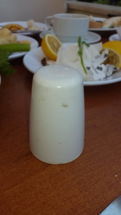 Verdreckter Salzstreuer Hotel Büyük Berk