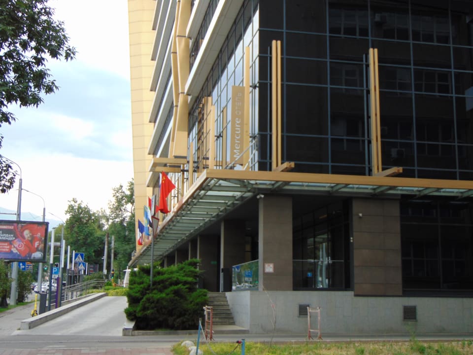 Außenansicht Mercure Almaty City Center