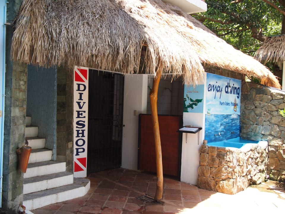 Tauchbasis Dolphinbay Beachfront & Dive Resort
