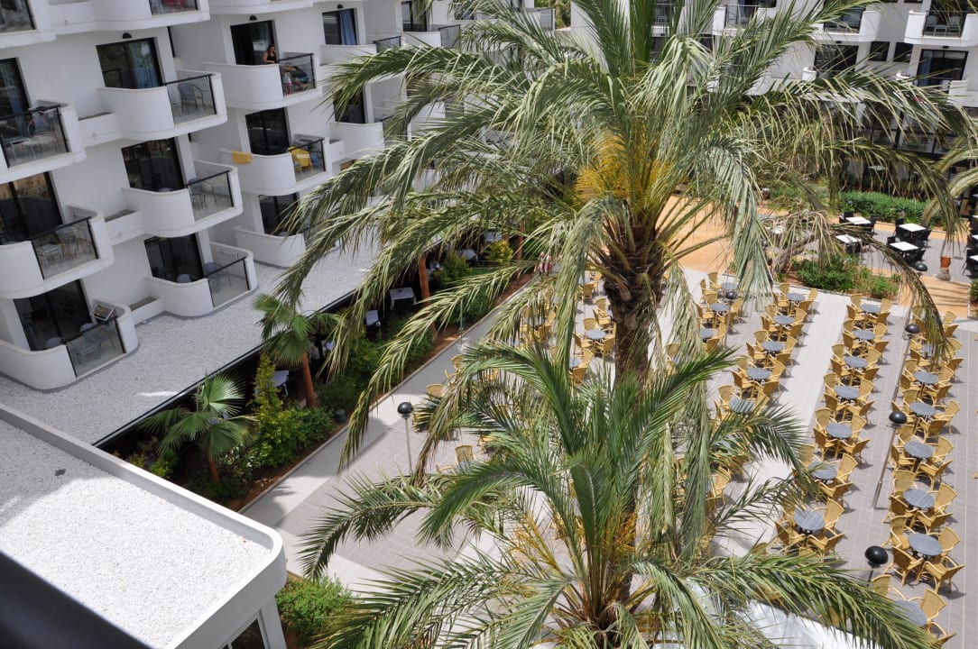 Terrasse für die Abendanimation  Protur Palmeras Playa Aparthotel