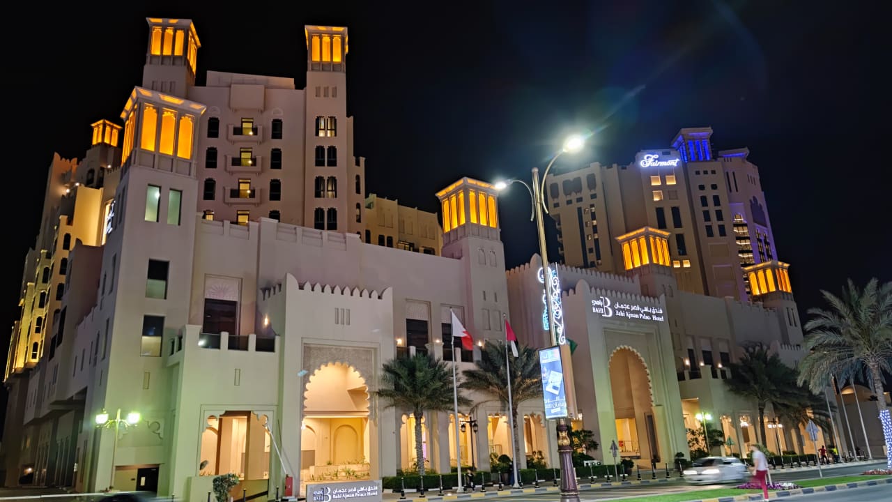 Außenansicht Bahi Ajman Palace Hotel