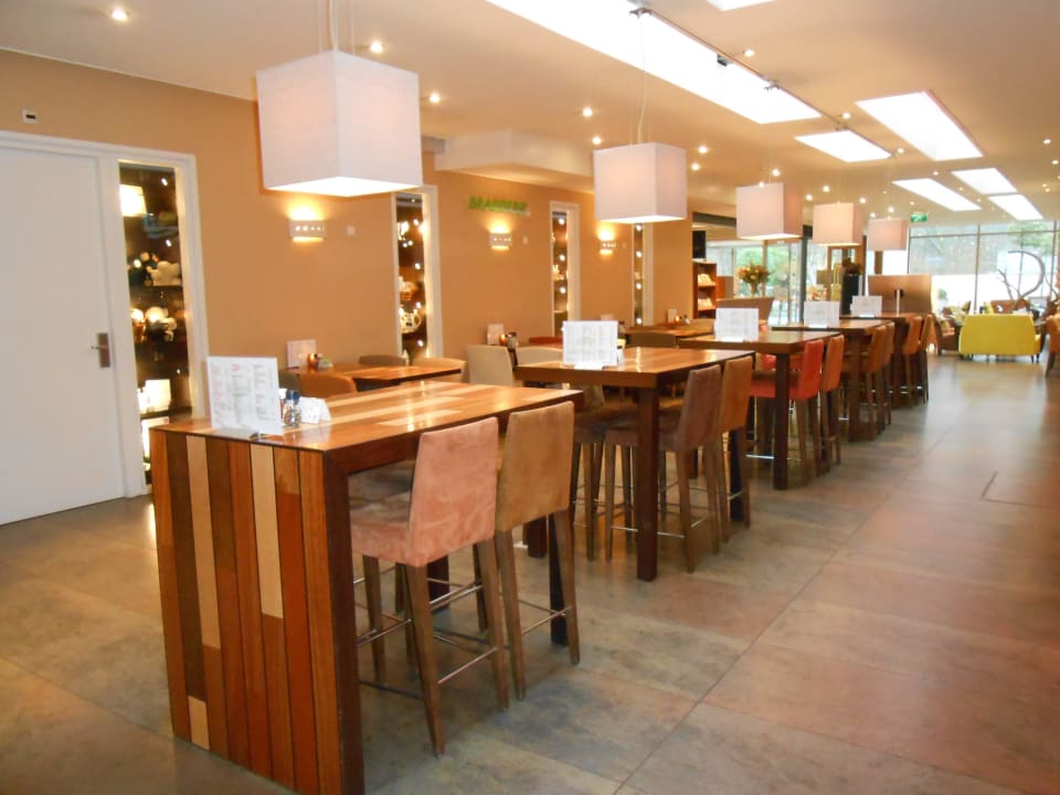 Brasserie in der Hotelhalle Hotel Mitland