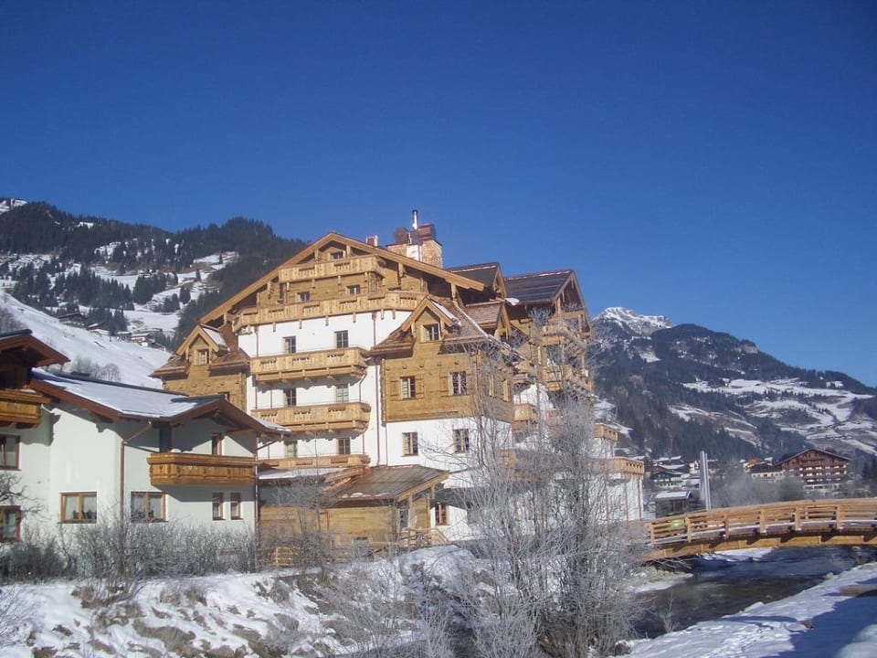 "Hotel von der Straße aus" Großarler Hof (Großarl ...