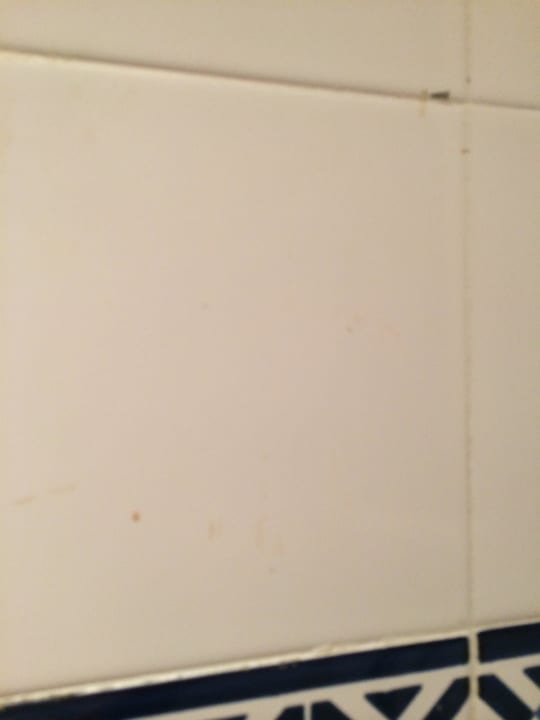 Mysteriöse Flecken an der Klowand - ist es Kot? Calimera Yati Beach