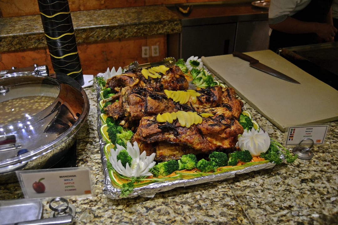 Buffet Restaurant Viva Azteca by Wyndham - All Inclusive Resort