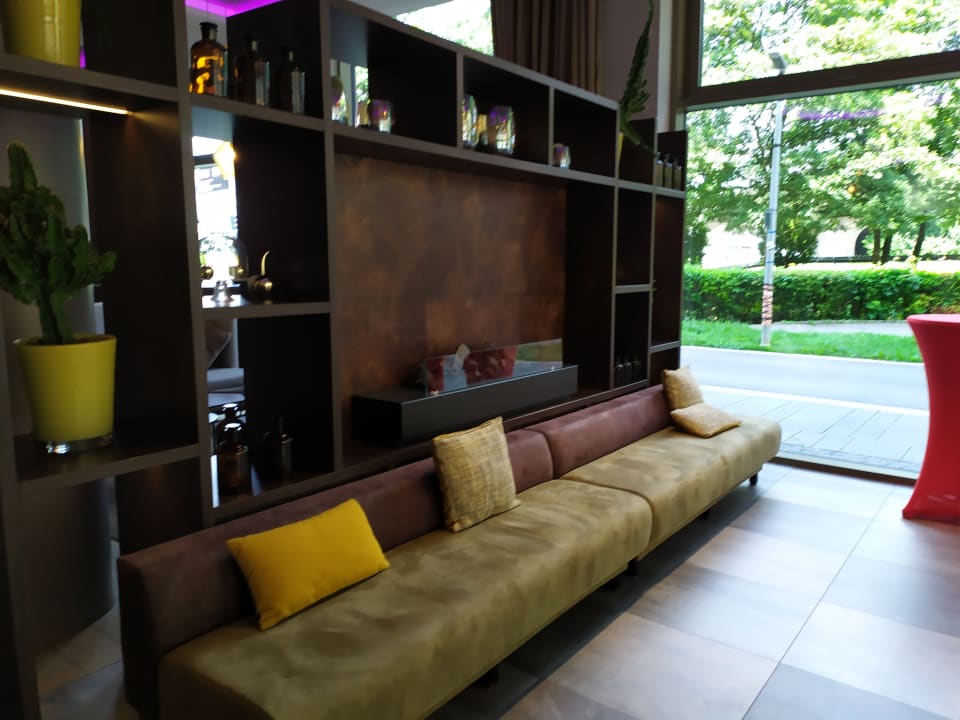 Lobby Leonardo Royal Hotel Ulm