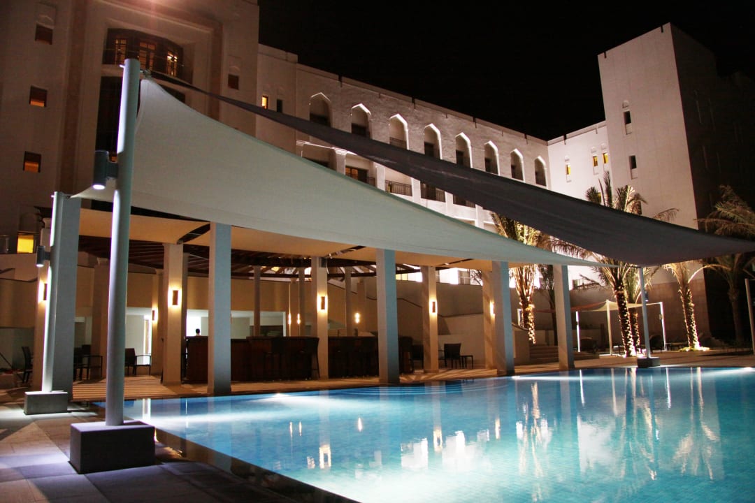Pool in the night Hotel Crowne Plaza Sohar