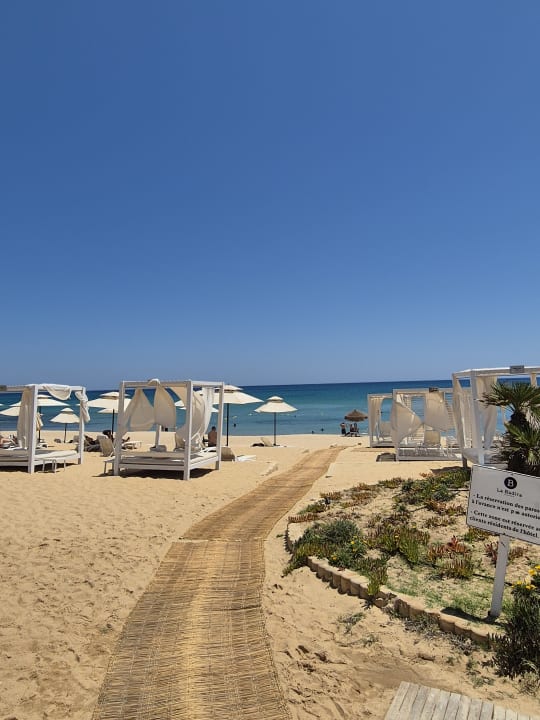 Strand Hotel La Badira