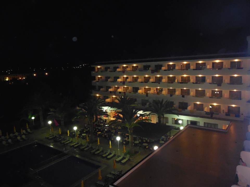 Pool am Abend Millor Sol