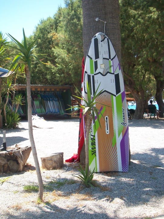 Surfstation am Hotelstrand TUI KIDS CLUB Alex Beach