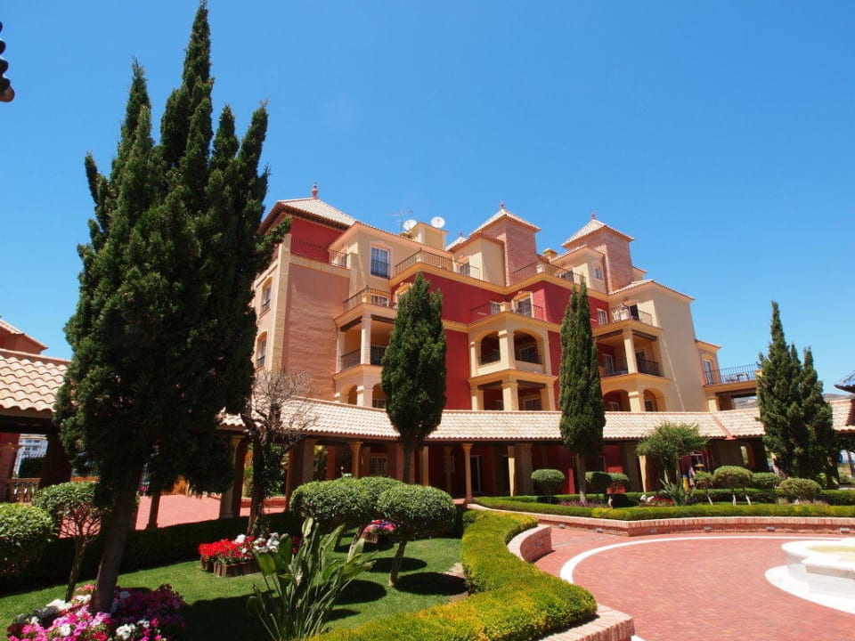 Skrzydło hotelowe (od strony ulicy) Iberostar Waves Málaga Playa