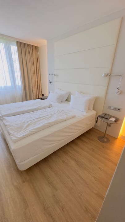Zimmer NH Berlin Alexanderplatz