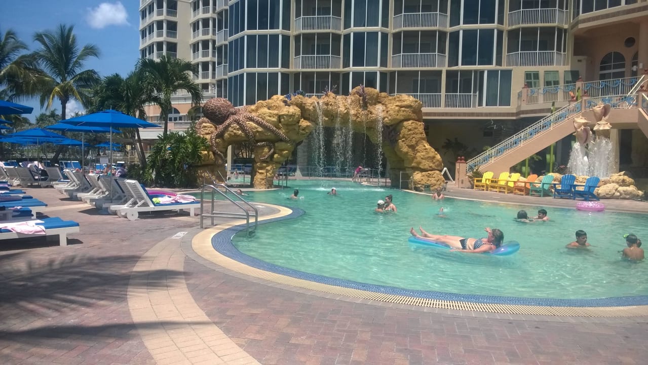 Pool Hotel Pink Shell Beach Resort