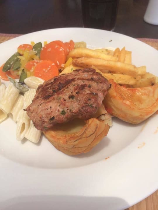 Abendessen Grand Blue Beach Hotel