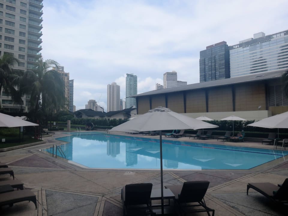 Aussenpool New World Makati Hotel