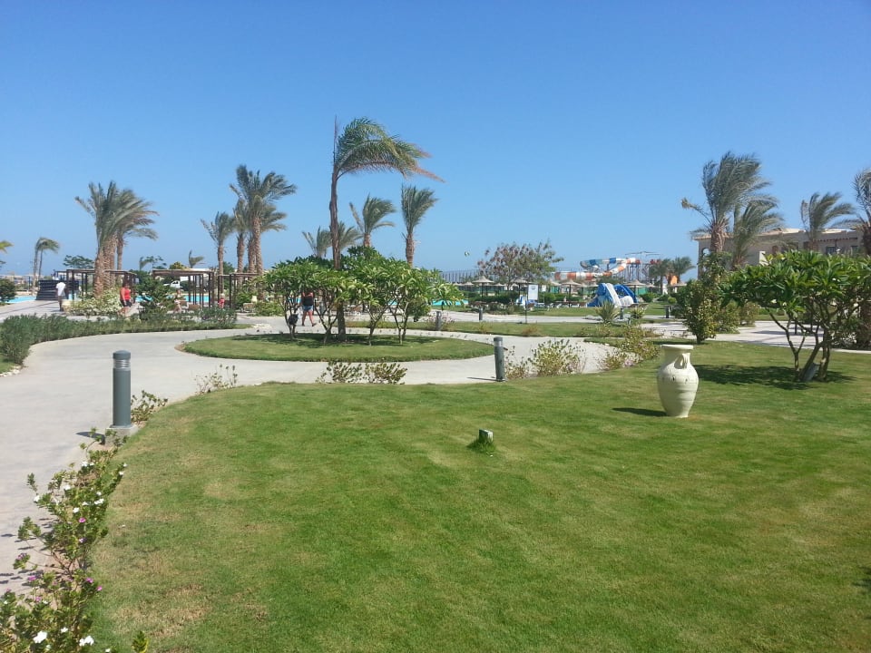 Garten und Poolanlage JAZ Aquamarine Resort
