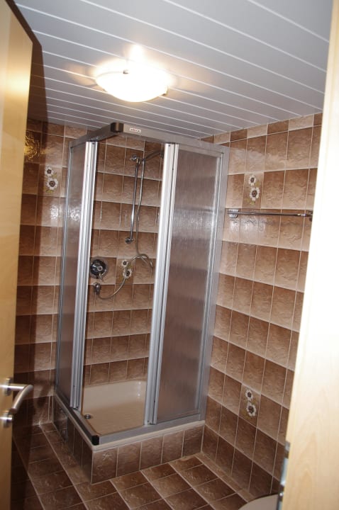 Badezimmer neben Schlafzimmer Hotel Tauferberg