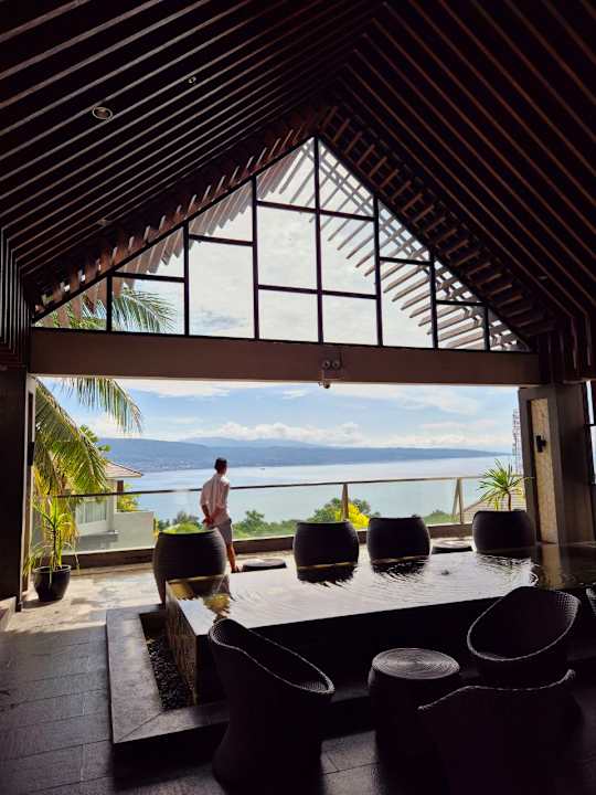 Lobby Swiss-Belinn Luwuk