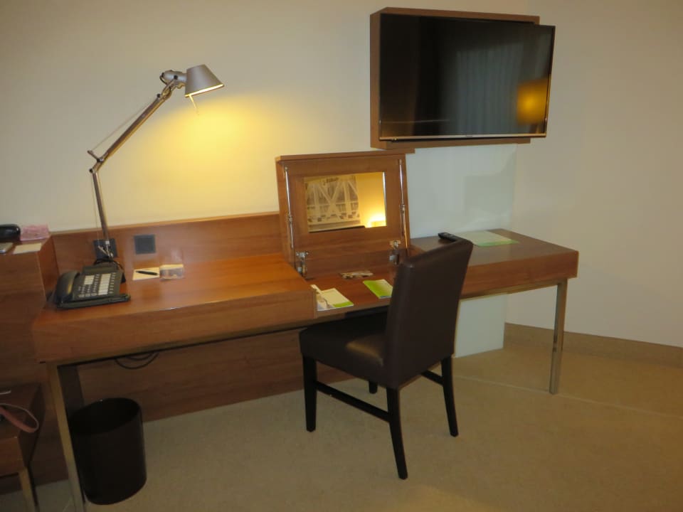 Zimmer Lindner Hotel Hamburg Am Michel, part of JdV by Hyatt