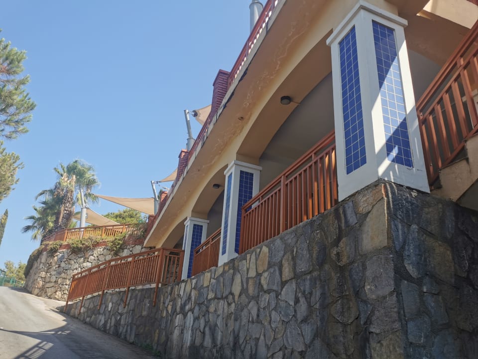 Außenansicht Hotel Pine Bay Holiday Resort