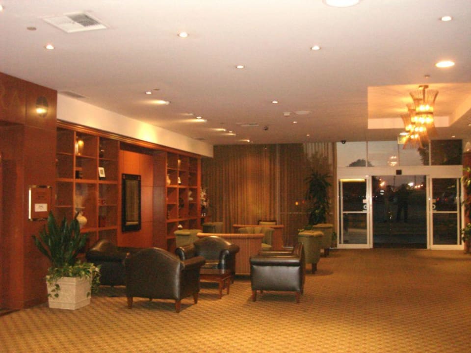 Lobby des Hotels Hyatt Regency Los Angeles International Airport