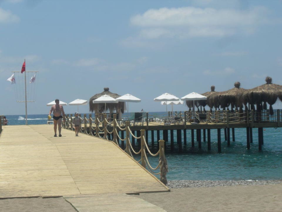 Steg zum Wasser Hotel Club Nena