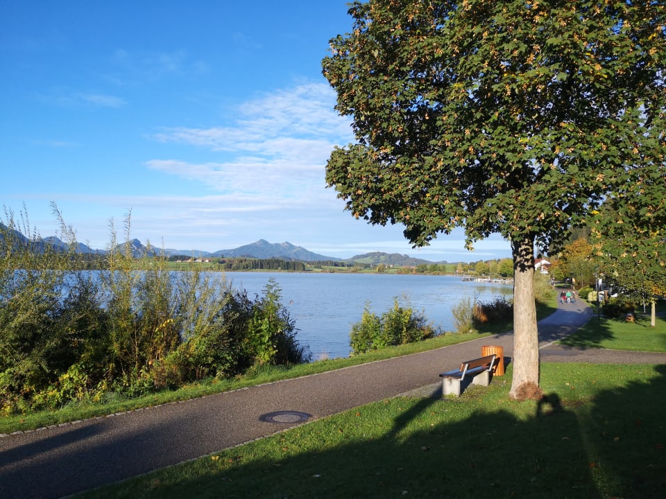 Außenansicht Hotel am Hopfensee